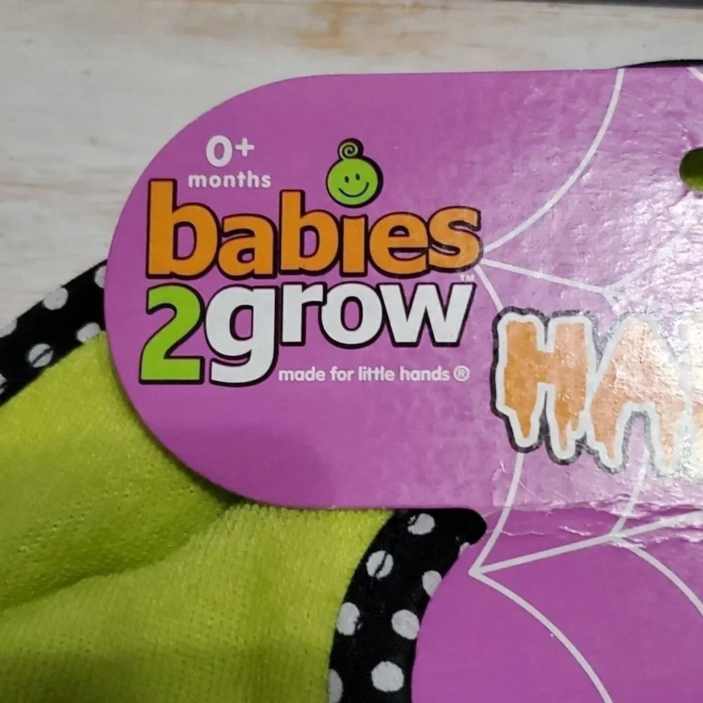 Halloween Baby Bibs New with Tags Pumpkins Babies2Grow
